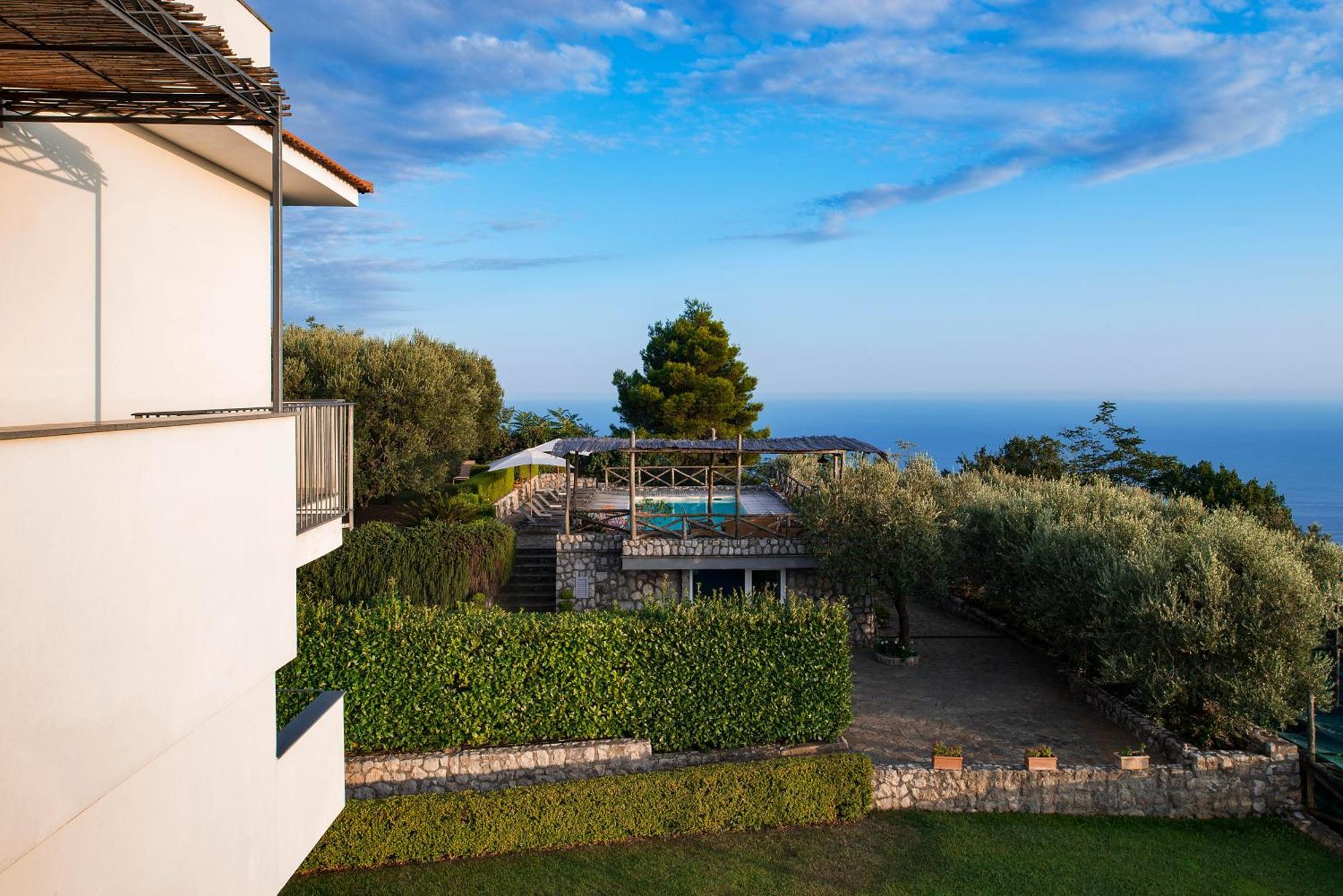 Le Capannelle Aparthotel Sant'Agata sui due Golfi Exterior photo